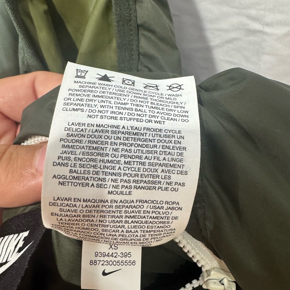 Nike Sportswear Windrunner Reversible Down Fill Vest | XS - Picture 11 of 11